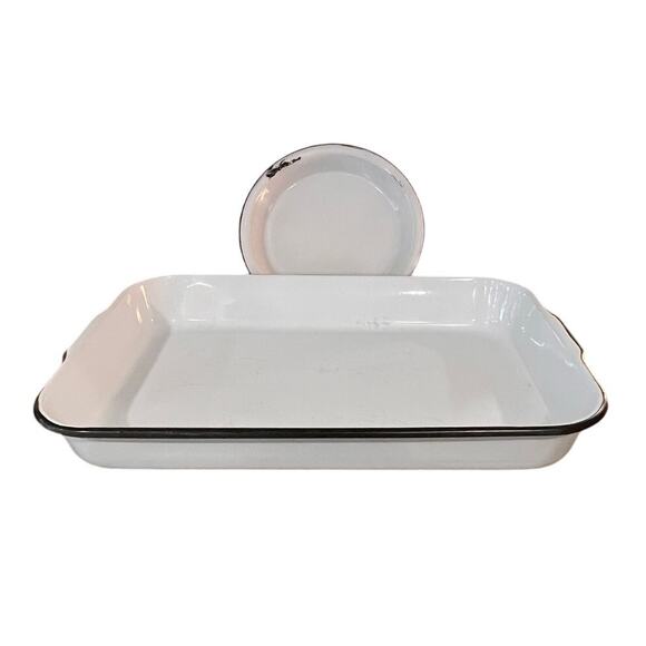 Vintage White Enamelware Pan Lot – Roasting Baking Tray Round Pie Rustic Kitchen - Picture 1 of 13